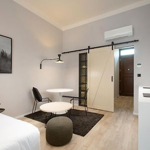 Studio con letto king size